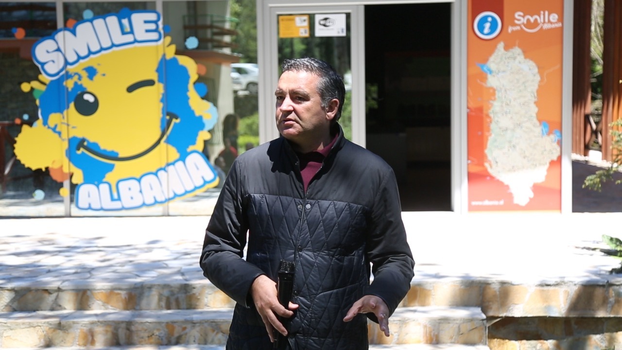 Nis ne Llogara luftimi biologjik i procesionares